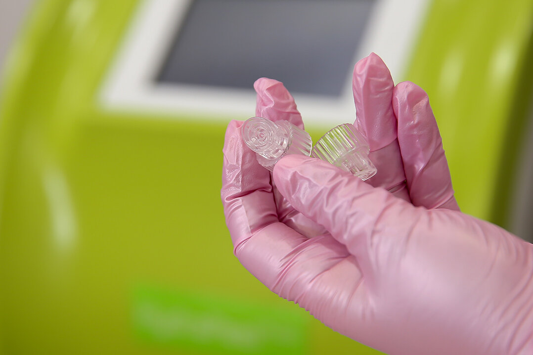 Функциональные насадки аппарата для неинвазивного очищения и омоложения кожи - Hydra Peel Plus.