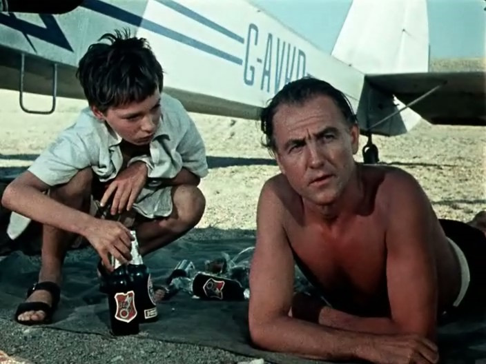 "Неладно что-то устроено на этом свете. Это, кажется, единственное, что я понял.
А нам ведь с тобой важно понять все, до конца.
До последнего дюйма.
Хорошо, если ты сможешь.
Не я, так ты."