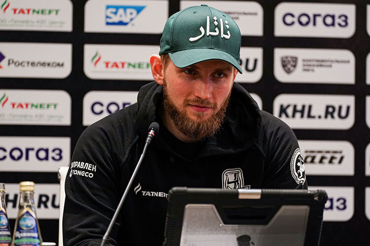 «Мне в Казани комфортно и как мусульманину: мечети в каждом районе, нет проблем с халяльной едой». Фото: ak-bars.ru