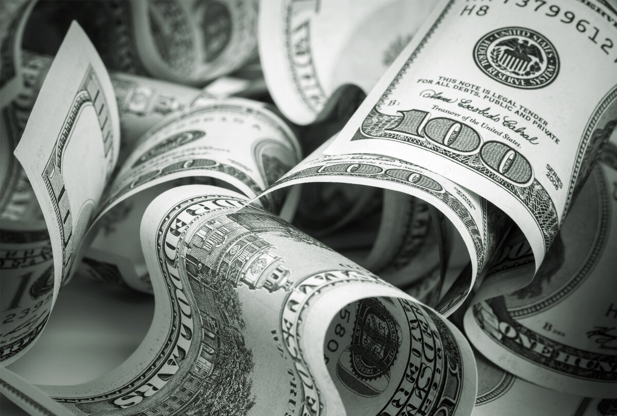 Доступ к долларам на счетах могут закрыть. Фото: vira-customs.ru