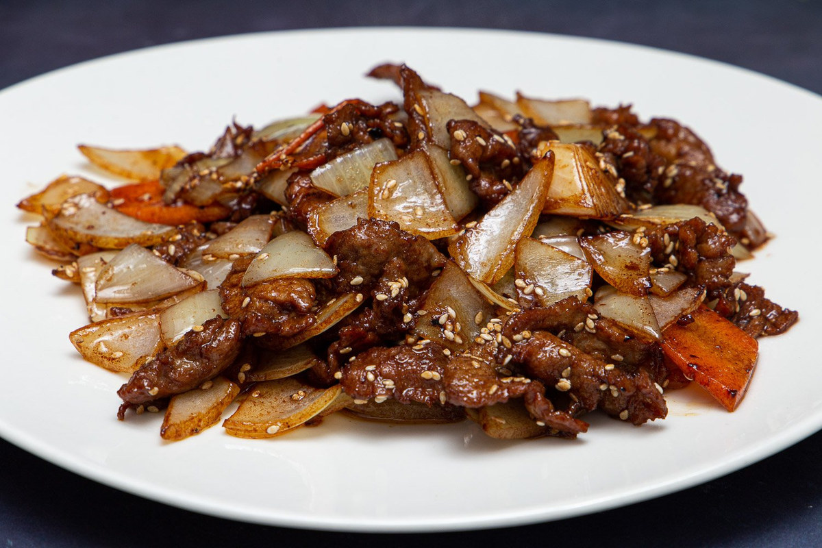 Баранина жареная с луком (цунбао янжоу)   Yandex.ru