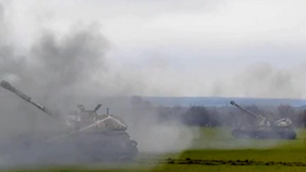    Работа расчетов самоходных артустановок "Акация" на Запорожском направлении© РИА Новости