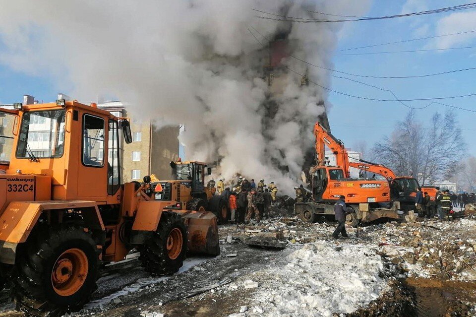     Число погибших в результате взрыва на Сахалине увеличилось до девяти человек  ТАСС