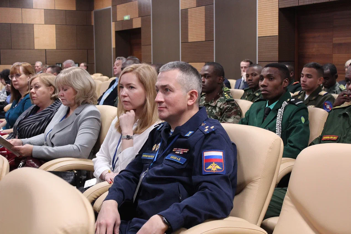 Идёт работа секции истории военного ведомства в коллекциях библиотек и архивов