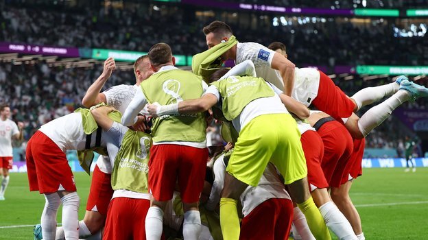 Щенсный гений! Левандовский забил свой первый гол на чемпионатах мира. Польша побеждает Саудовскую Аравию