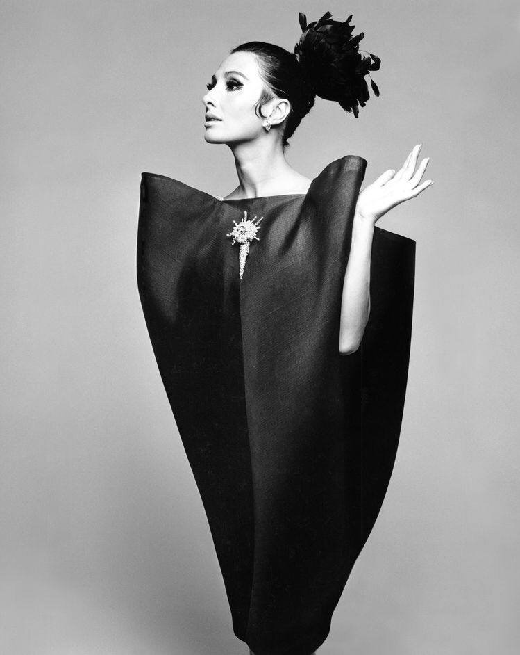 Альберта Тибурци. Фотограф Хиро. Harper’s Bazaar, 1967