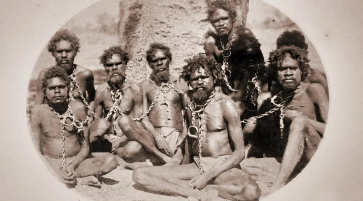 The first australians. Тасманийские аборигены 19 век. Австралийские аборигены колонизация Австралии. Коренные тасманийцы. Австралия аборигены 1960.