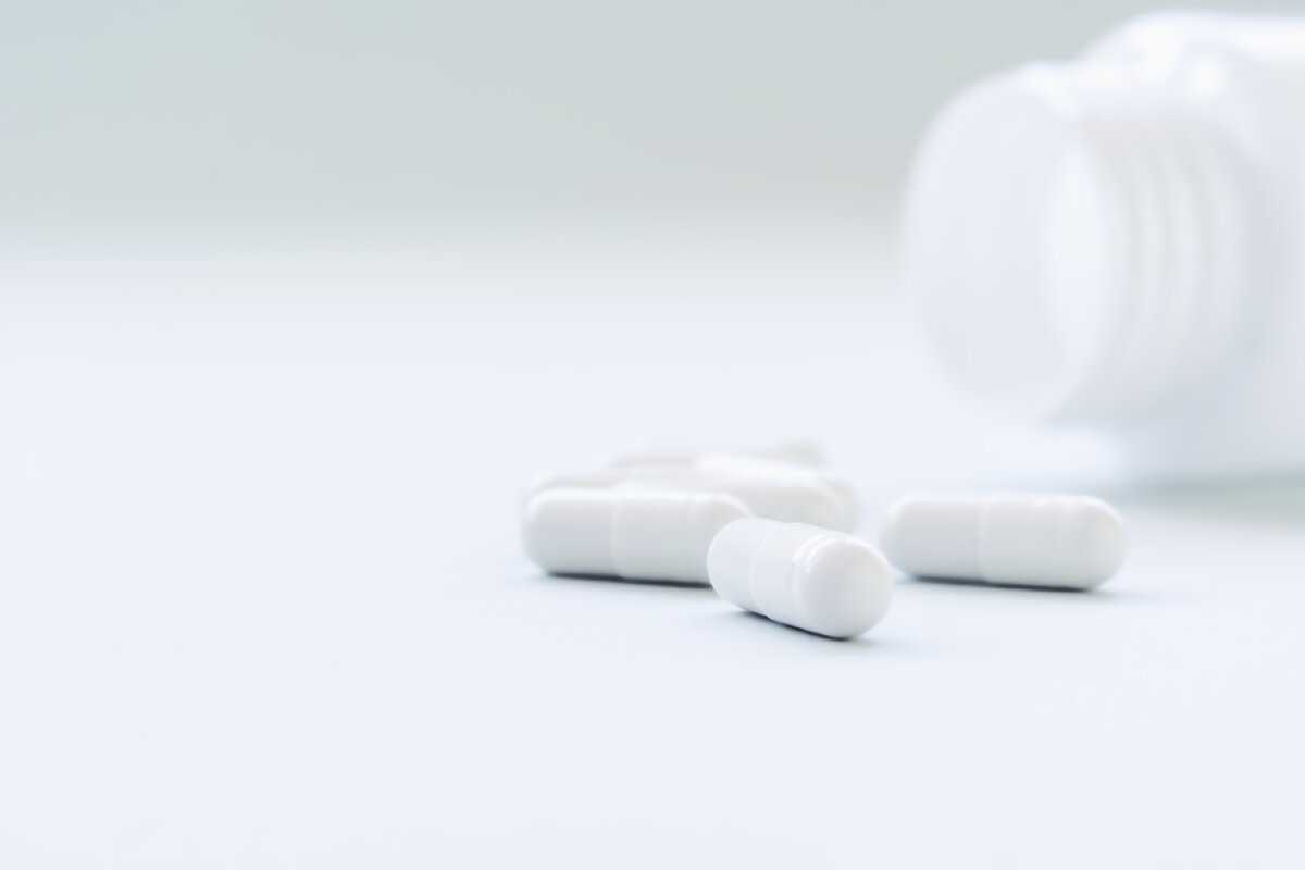 Vicodin Images - Browse 945 Stock Photos, Vectors, and Video Adobe Stock