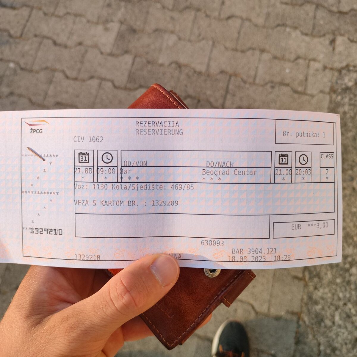 1130 и 469 - номера поезда и вагона, 85 - номер места.