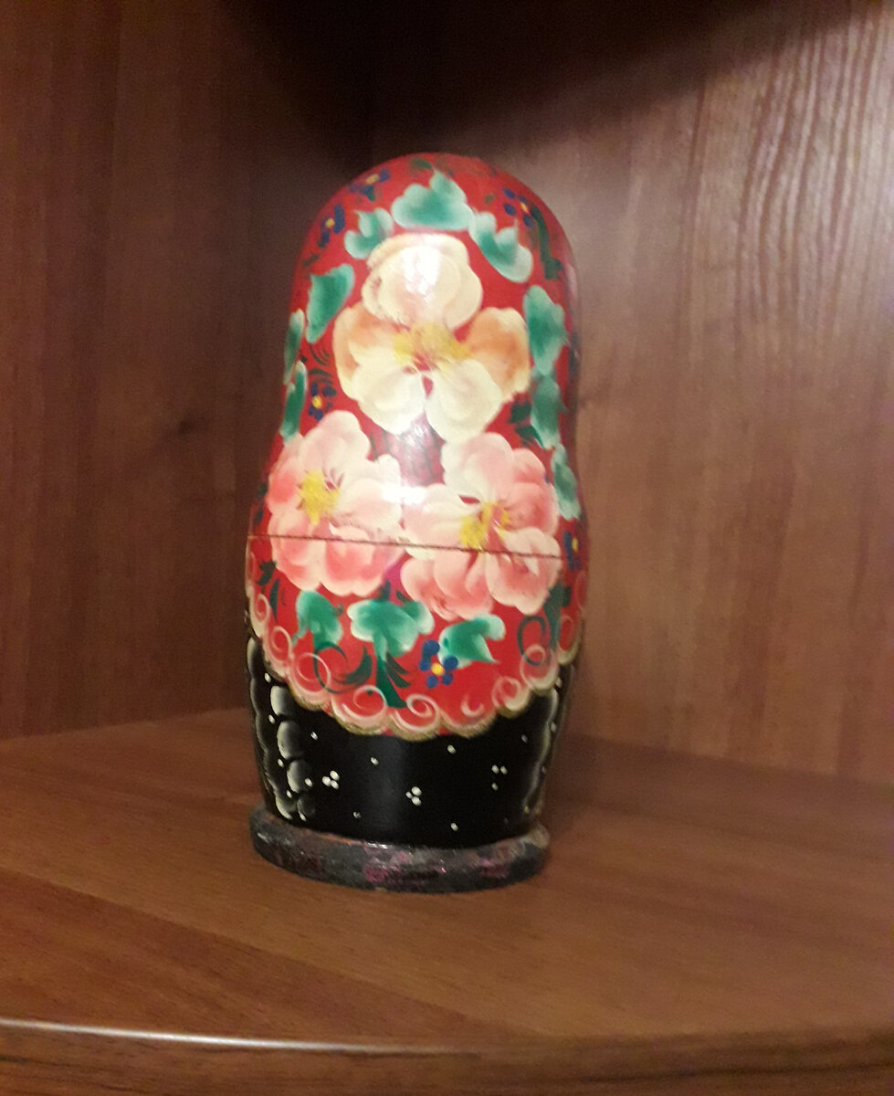 Фото автора. Спинка старшей Матрёшки