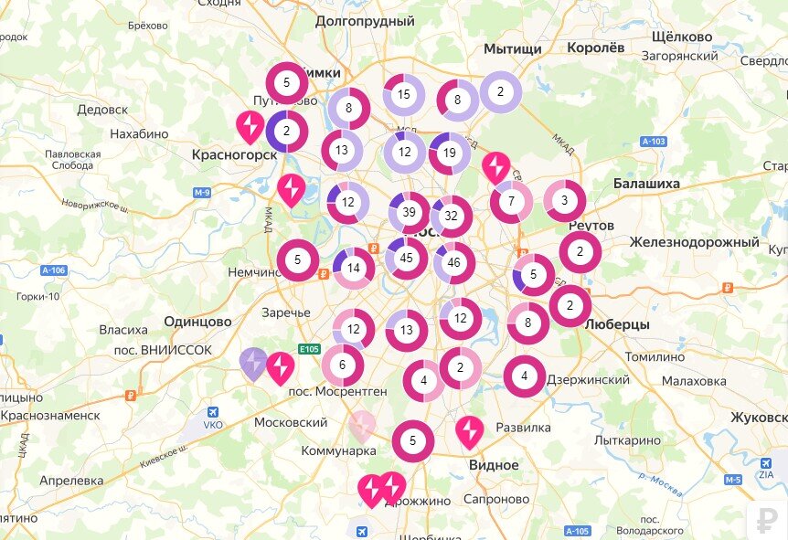 Карта зарядных станций для электромобилей в Москве. Видно, что наибольшее количество станций расположено в центре столицы, и также достаточное количество зарядок для электромобилей присутствует по всему городу 
