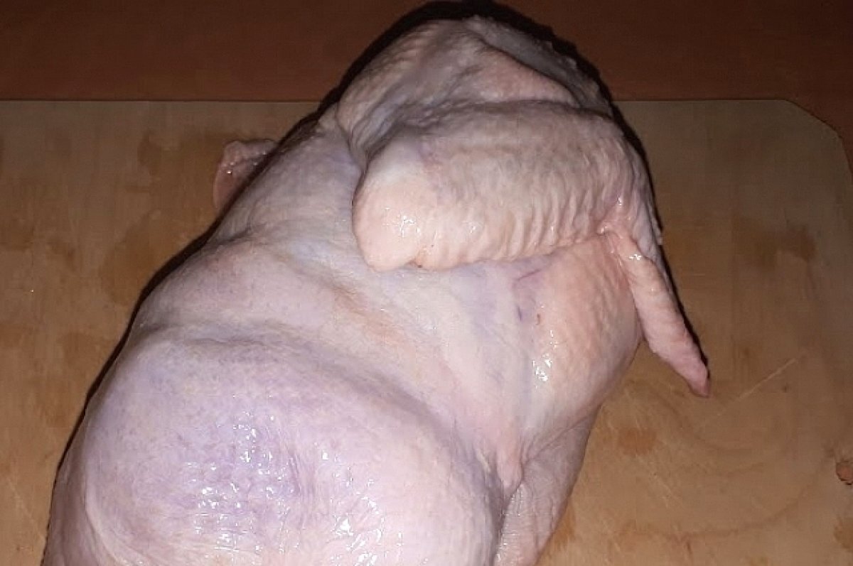    Тюменское предприятие выпустило в продажу курятину из неизвестного сырья