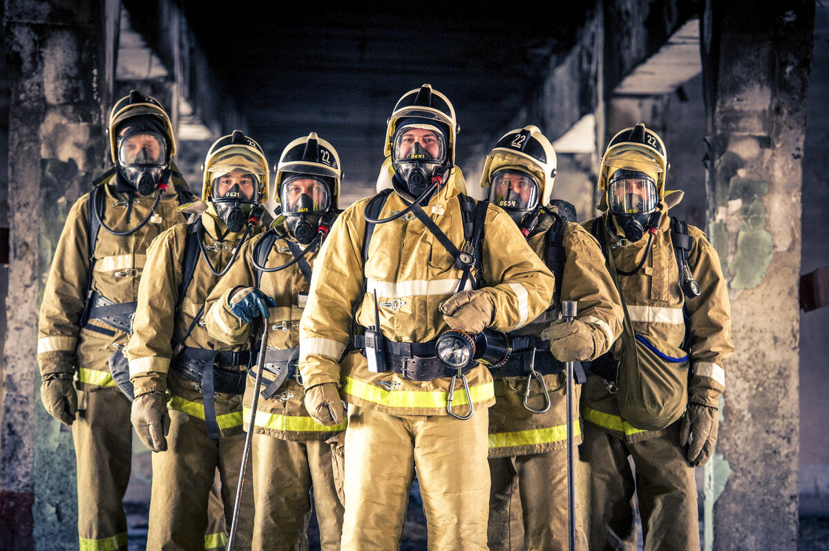 Настоящая экипировка пожарного МЧС России