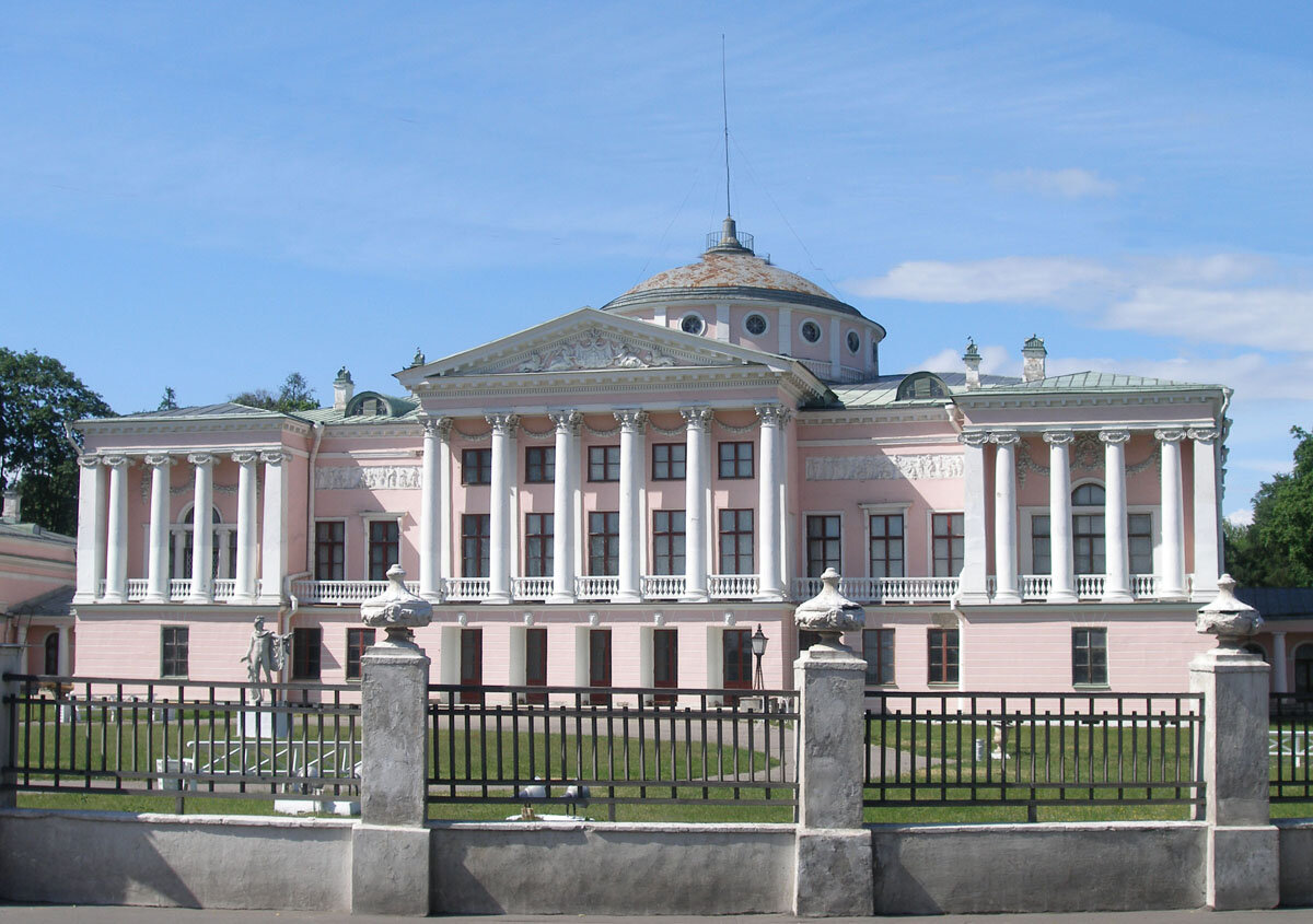 Усадьбы москвы фото. Дворец театр Шереметева в Останкино. Музей усадьба Останкино. Усадьба Шереметевых Останкино в Москве. Дворец в усадьбе Останкино.