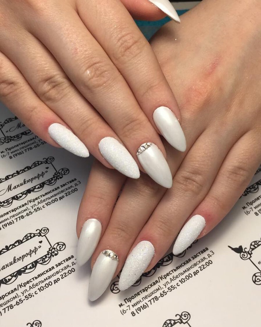 https://www.instagram.com/manikuroff/