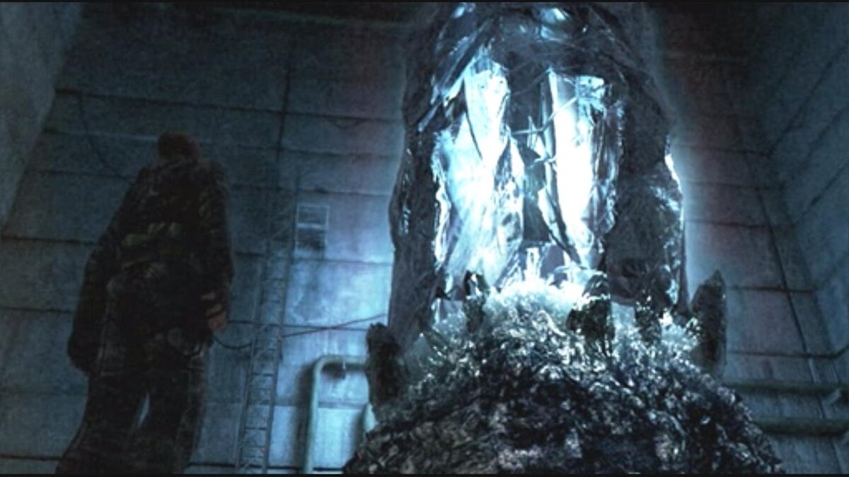 Сталкер возле монолита