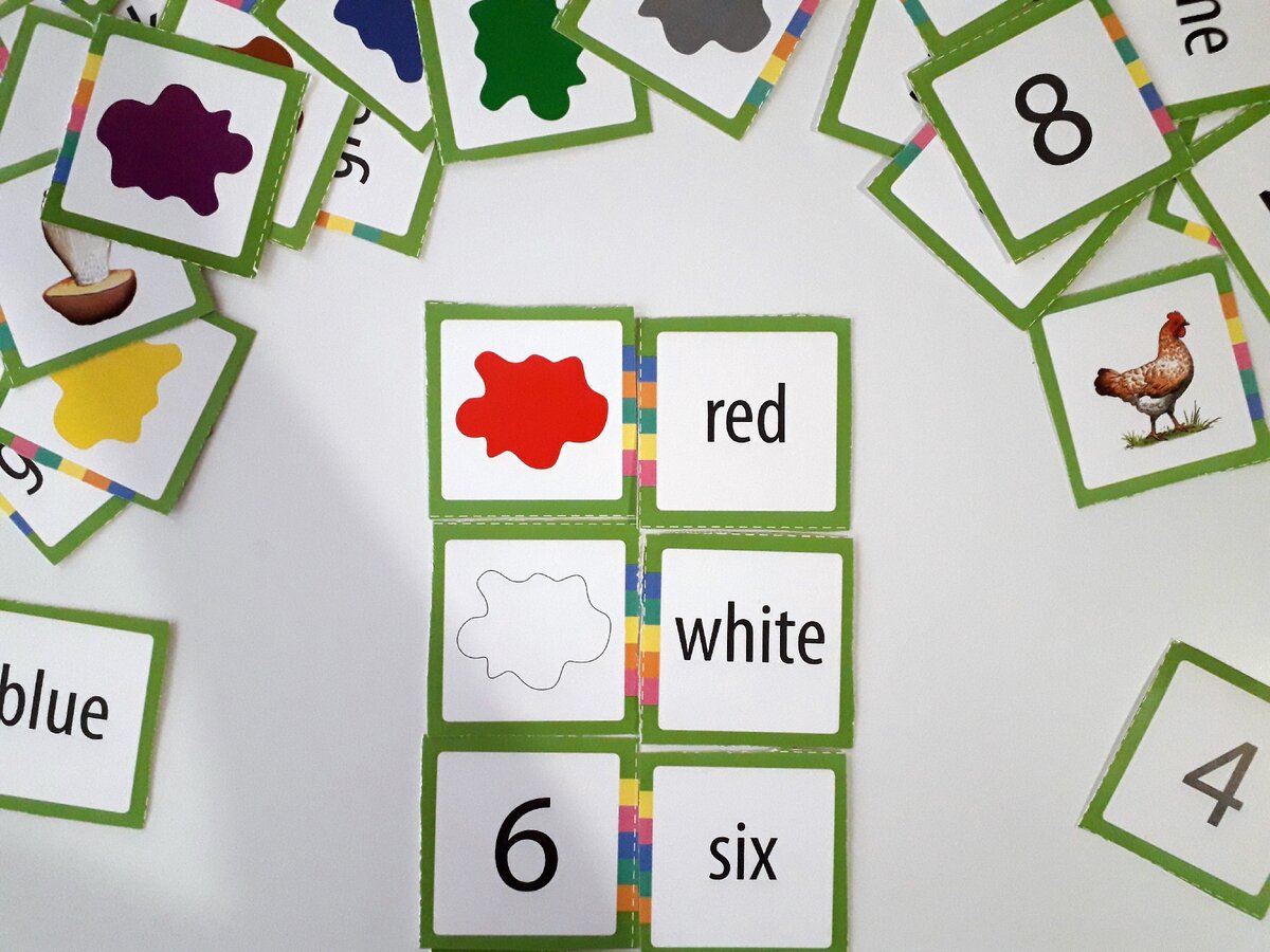 Листайте вправо.