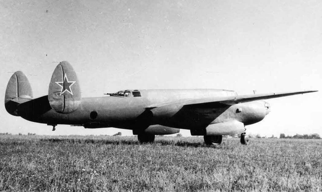 Экспериментальный бомбардировщик Ту-12. Источник фото: http://www.airwar.ru/