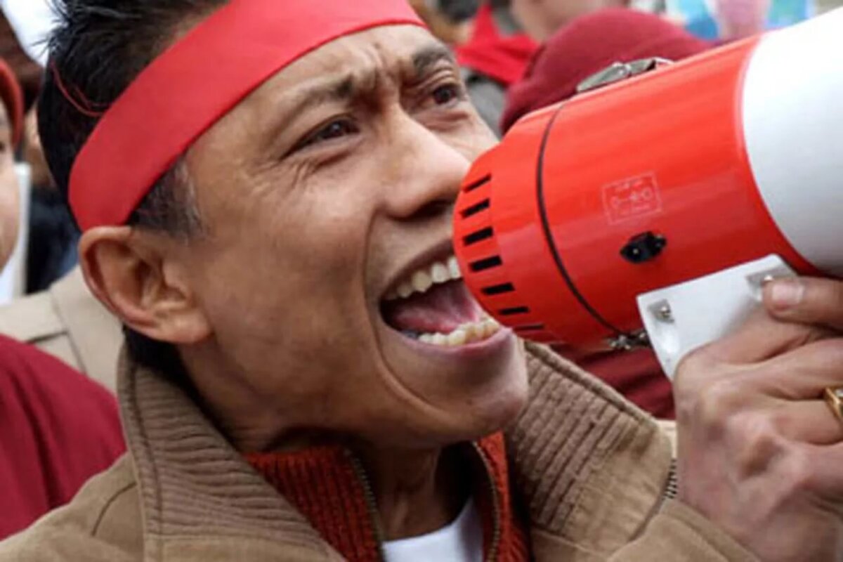 Когда кто-то резко начинает громко говорить рядом с вами