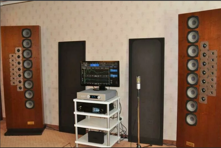 Акустическая система Grundig Monolith 190