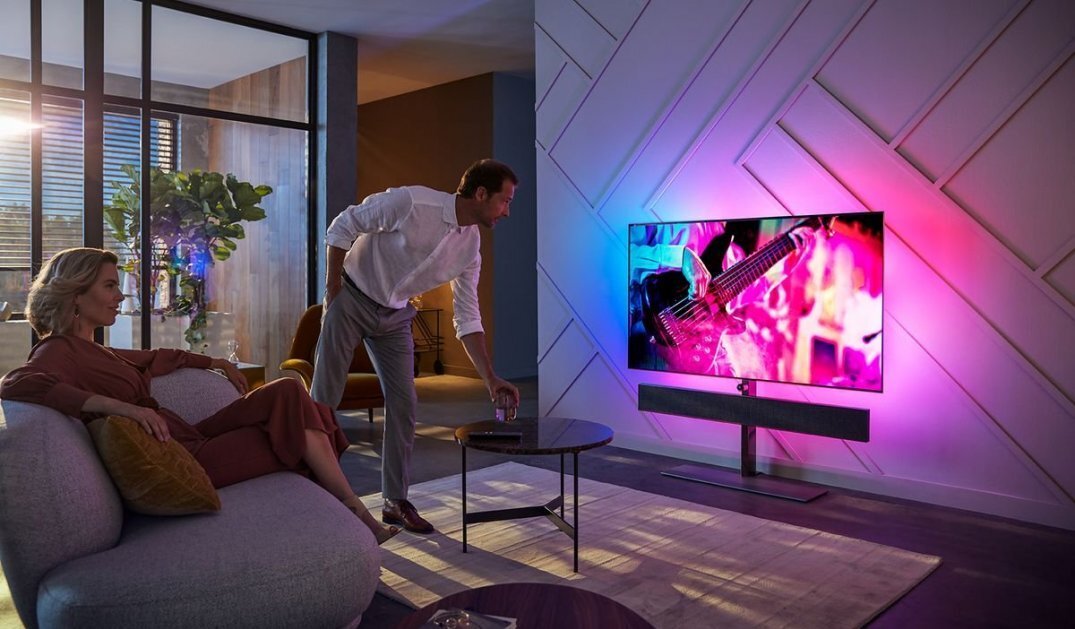 Pilips OLED984 (фото с сайта https://www.elgiganten.se/content/cnm/150000/4k-guide-1260x600.jpg) 