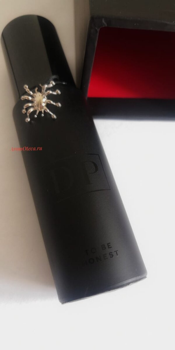 Личное фото.  To Be Honest Diane Pernet — это аромат для мужчин и женщин, он принадлежит к группе древесные пряные. To Be Honest выпущен в 2014 году. Композиция аромата включает ноты: Мирра, Черный перец, Белый кедр, Пачули, Ветивер, Кожа и Амбра.