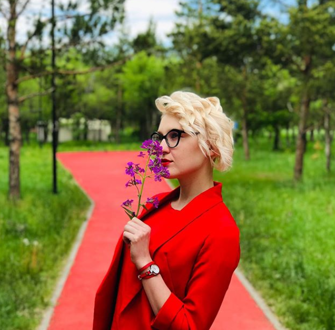 Красивая девушка