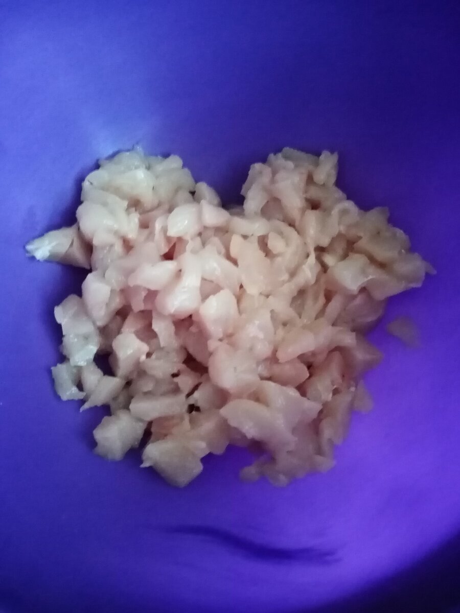 кубики объемом примерно 1см*1см, слишком большие пропекаются плохо