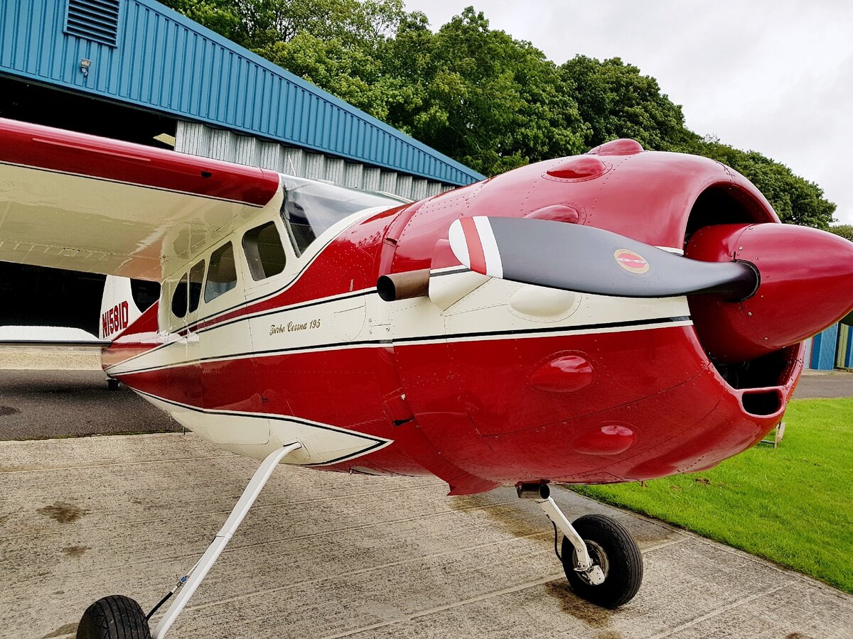 Cessna 195