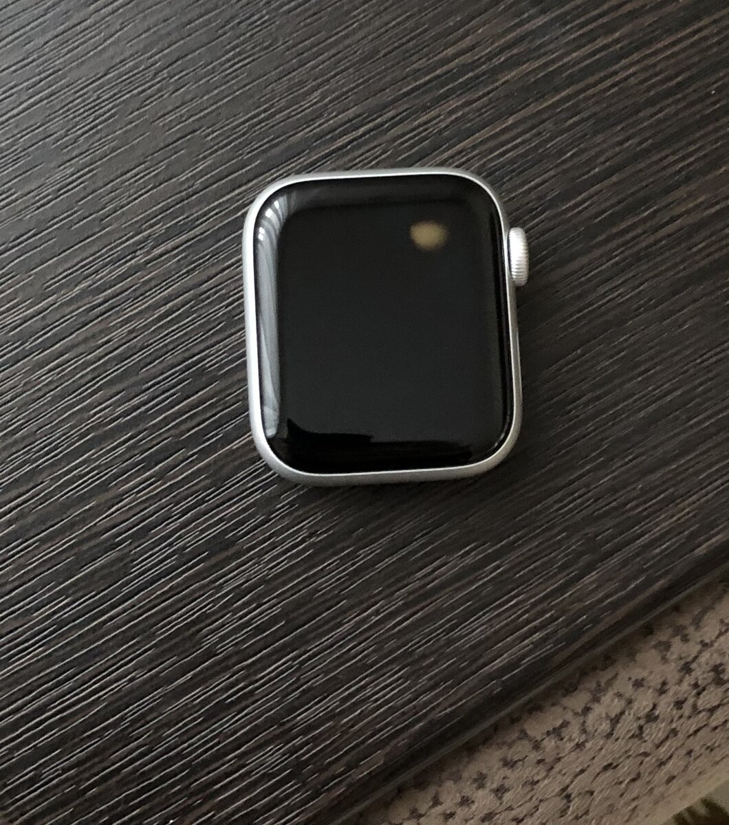Часы Apple Watch SE на третий день после покупки в магазине МВидео