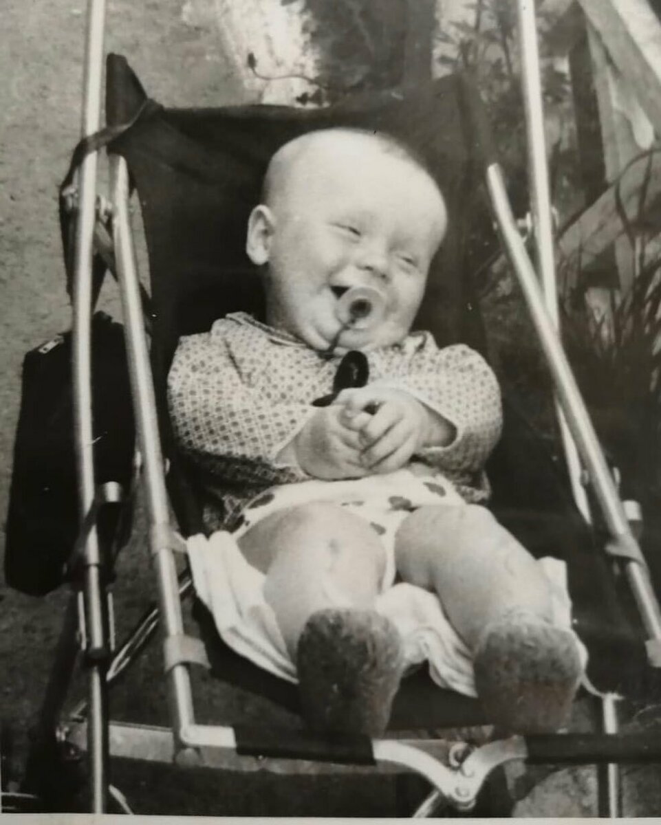 Антон Богданов в детстве. Фото из открытых источников. 