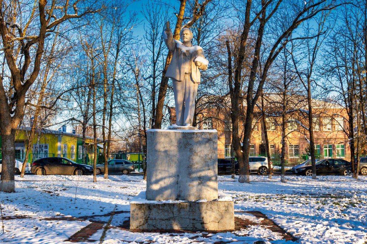 Погода новомышастовская краснодарский край 10 дней. Новомышастовская парк. Памятники в Новомышастовской. Новомышастовская Краснодарский край Ленина 69. Станица Новомышастовская.