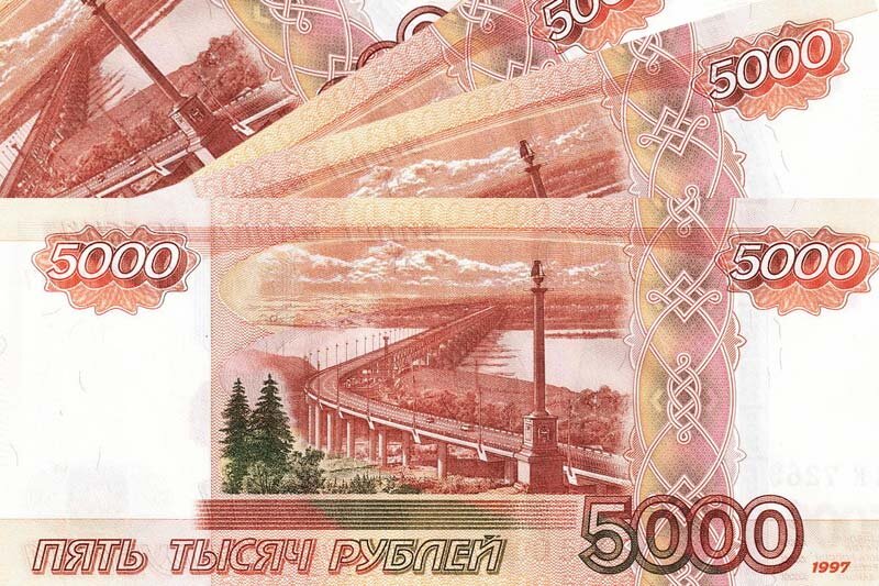 Новые 5000 рублей. Как получить 10000 на новый год. Подарочный сертификат на 1500. Путинские выплаты на детей. Как получить 10000 на новый год.