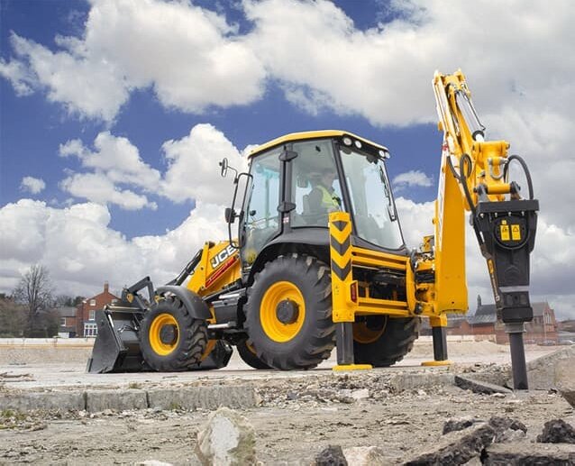 Экскаватор-погрузчик JCB 3CX с гидробуром. Источник фото: https://arenda-ekskavatorov.ru/