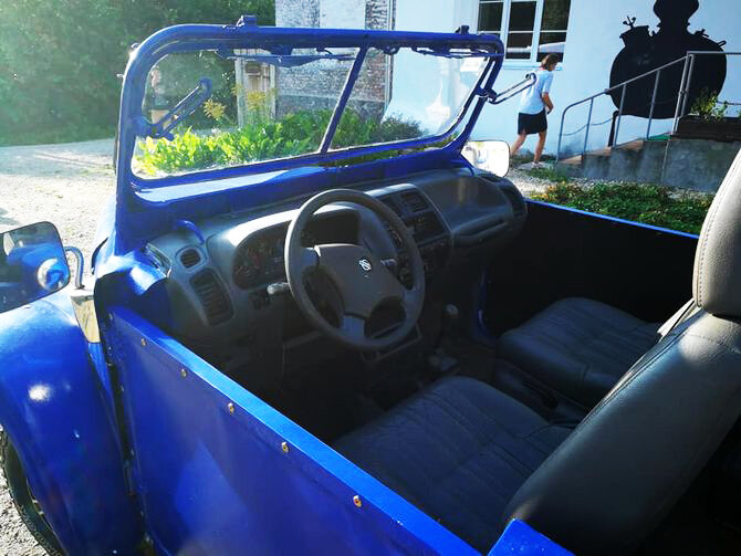 По всей видимости салон из японца Nissаn Tеrrаnо II полностью перенести в гибрид