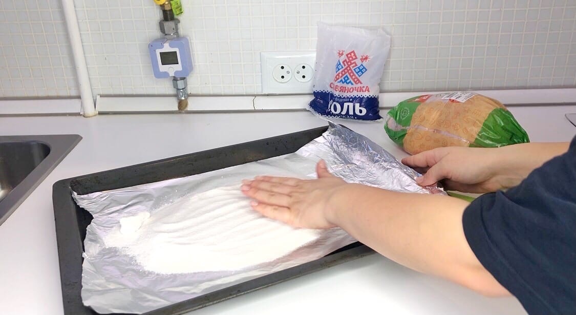 я беру не много соли, пол пакетика хватит