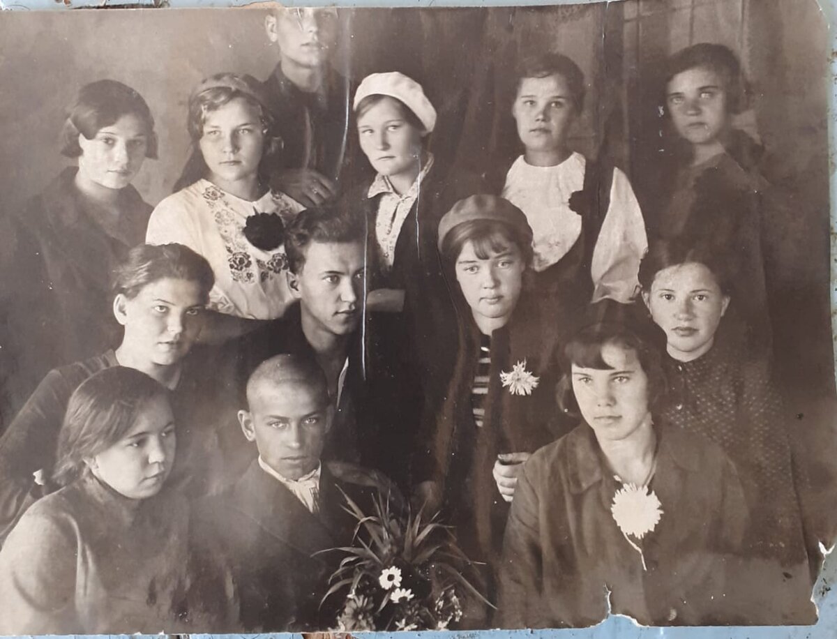 10 «в» Ленинской школы г. Шарьи. Из мальчишек не вернулся никто