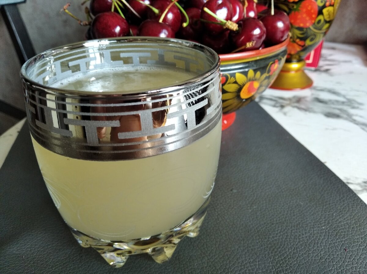 Последний раз готовила без жженки. Квас получился светлым, но очень вкусным.