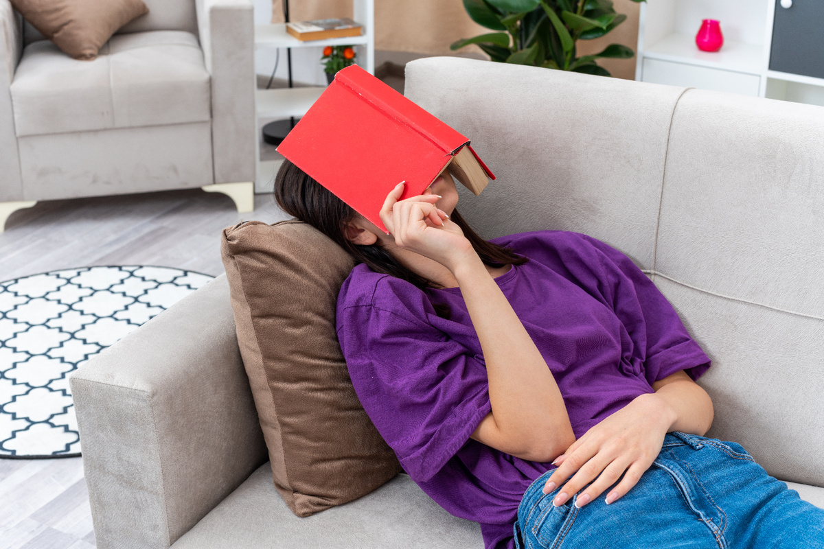 С иной книгой можно и заснуть. Но с саммари - никогда! Они как семечки - раз, и проглотил еще кусочек знания!