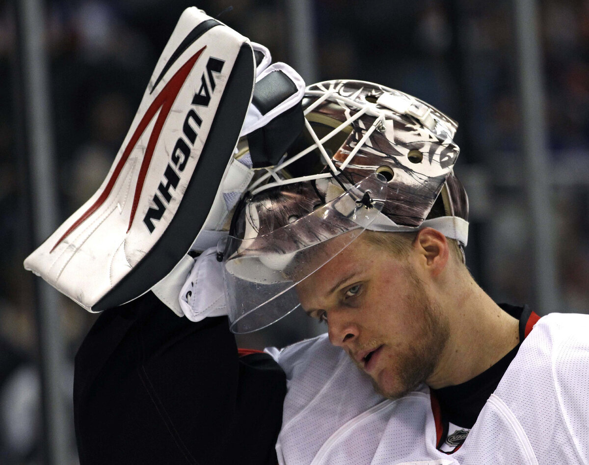 Робин Ленар  - вратарь.   яндекс фото