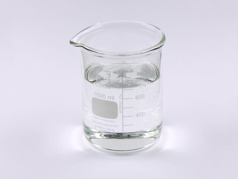 Глицерин в стакане