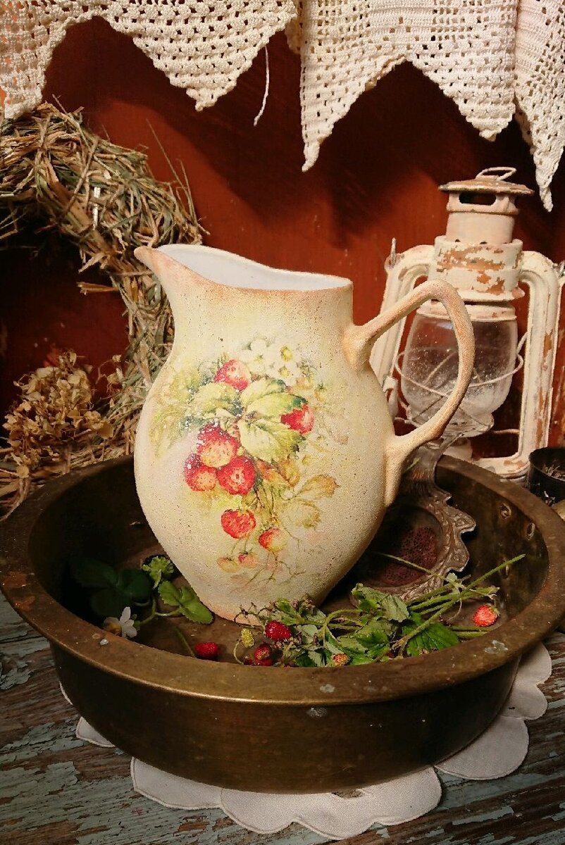 https://www.livemaster.ru/item/27744061-dlya-doma-i-interera-zemlyanika-kuvshinchik