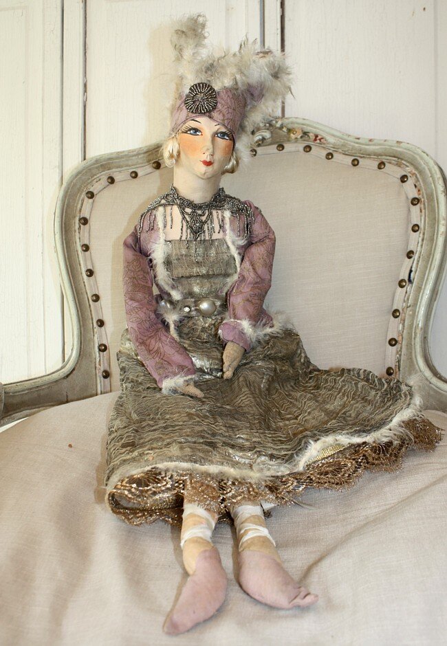 Винтажная будуарная кукла. Фото frenchgardenhouse.com