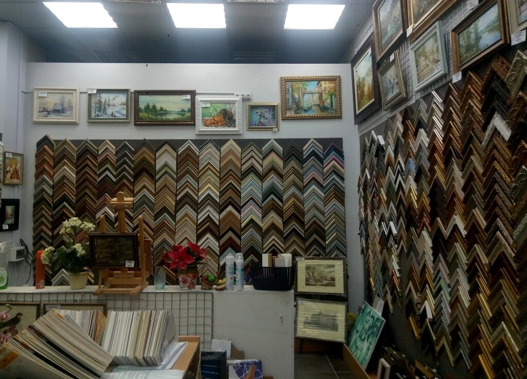 Много багета и паспарту в Москве