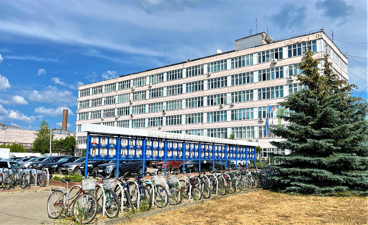 Административное здание ЗМЗ