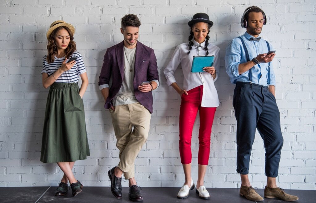 Зумеры - это поколение, которое родилось в период с 1993 до 2010 года, оно является самым многочисленным