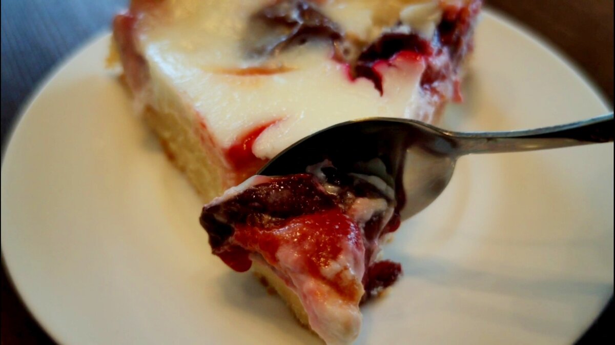 Очень простой рецепт пирога со сливами