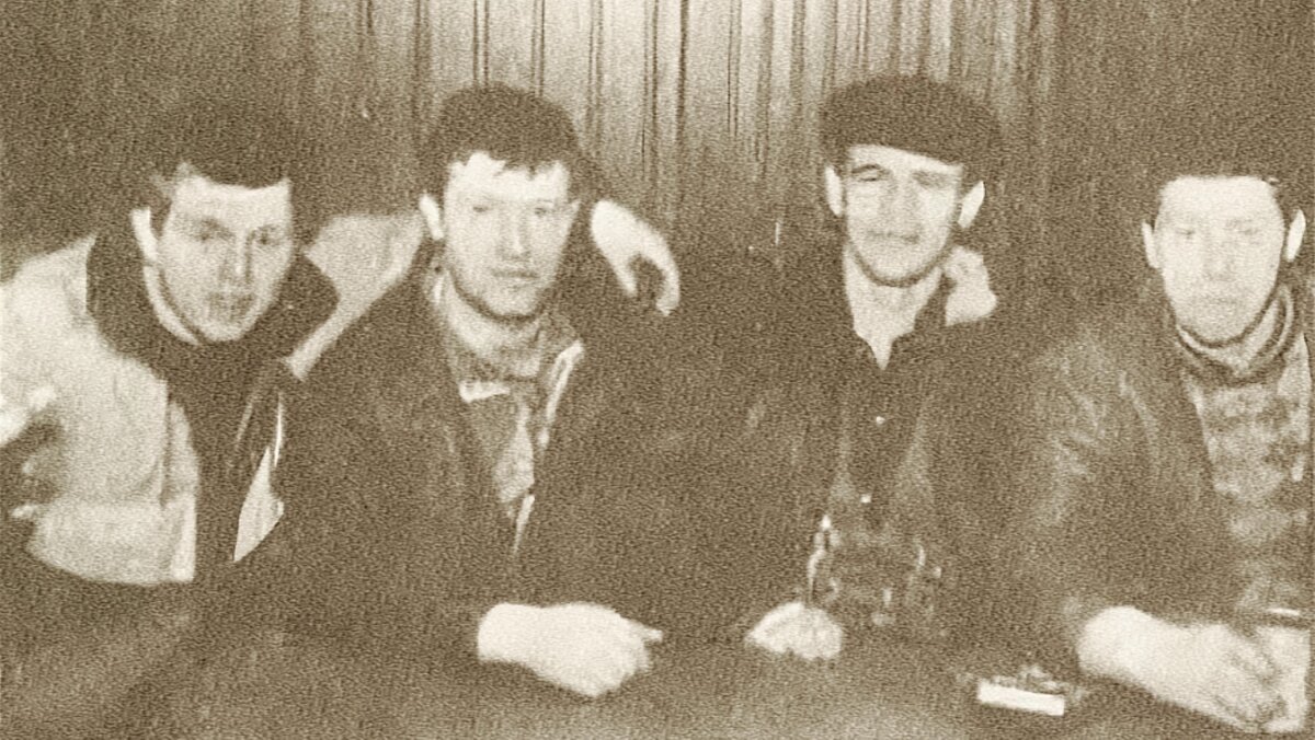 Опг сигареты. Бабуин Тамбовская ОПГ Валерий Ледовских. Валерий Ледовский ОПГ тамбовские. Бройлер Малышевская ОПГ. Шмелев 1990 ОПГ.