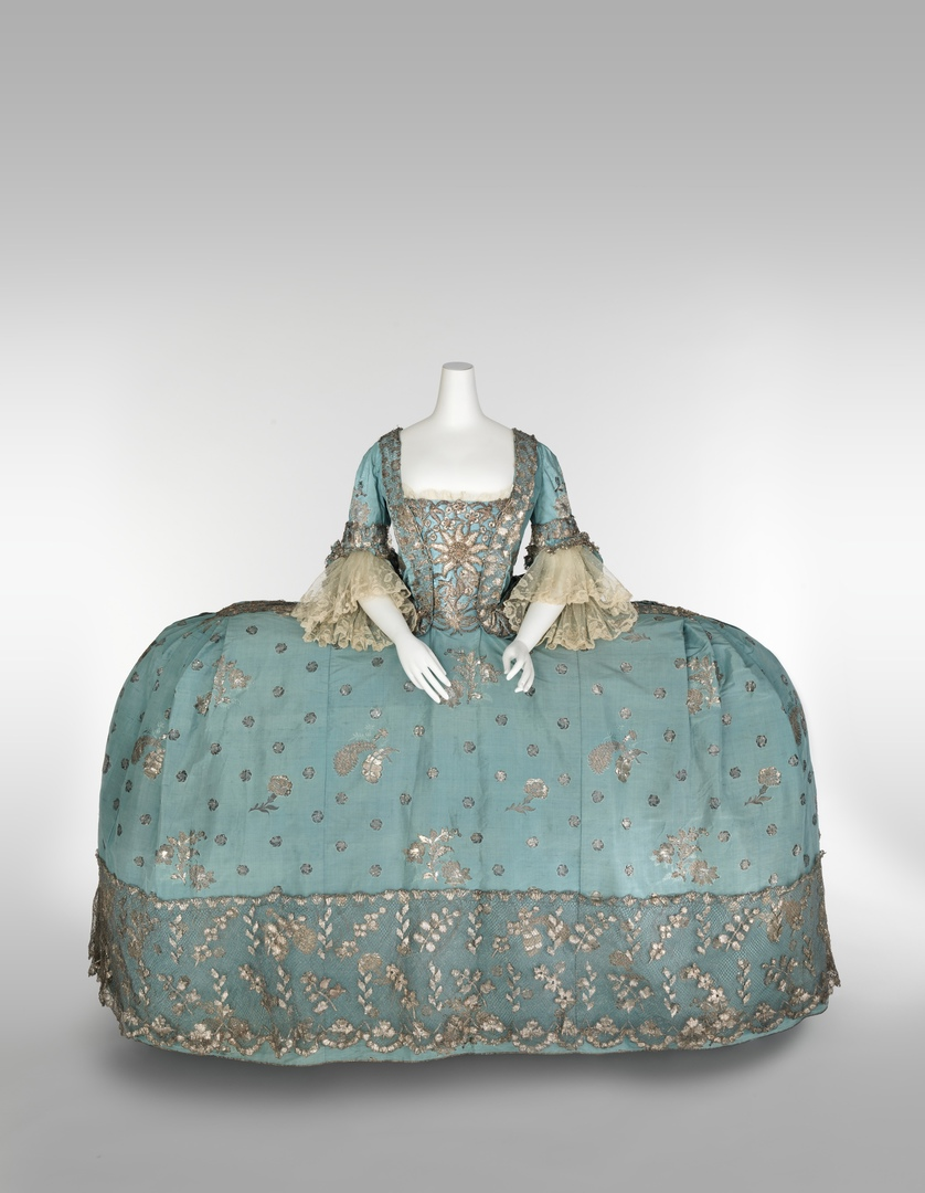 Придворное платье с «корзиной», ок. 1750 г. The Metropolitan Museum of Art.