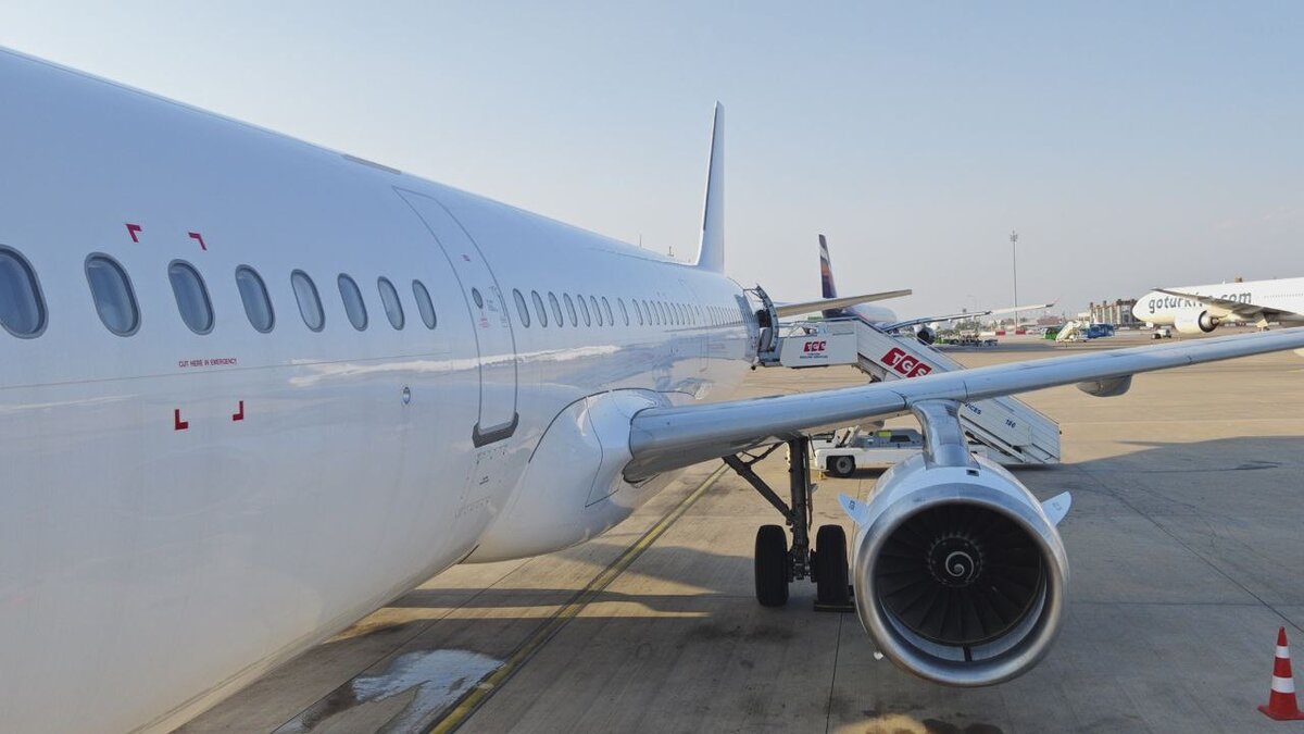 Аэропорт Анталья AYT, Tailwind airlines 